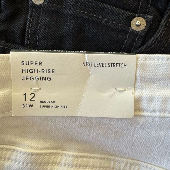 American Eagle White Skinny Jeans with Seam Details - Picture 4 of 5